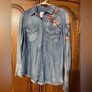 Jessica Simpson Blue Denim Shirt Floral Embroidery Cowgirl Pockets